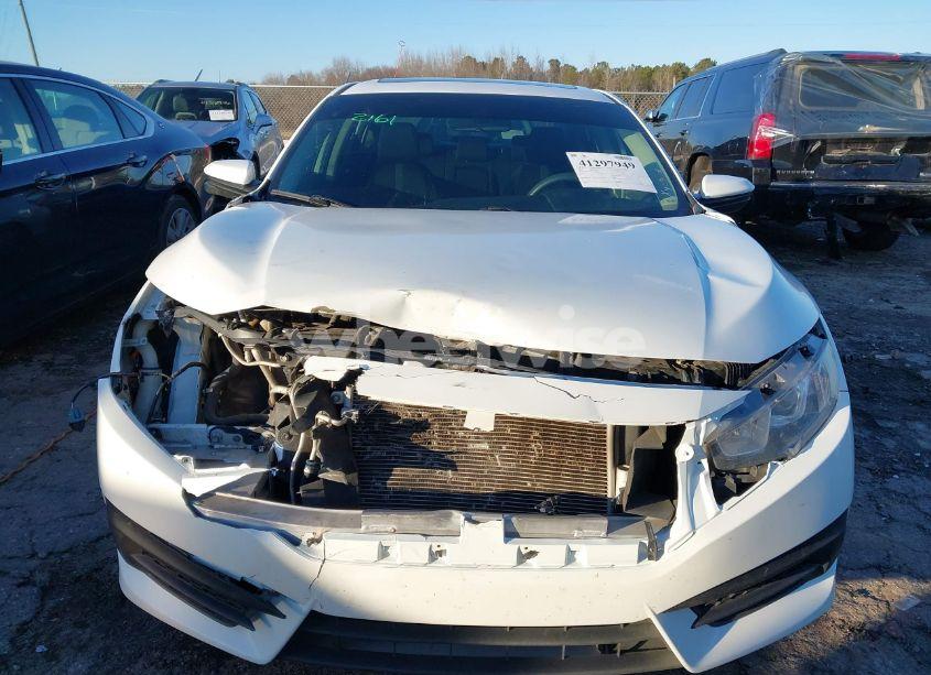 Photo 13 of 2018 Honda Civic EX (VIN 2HGFC2F73JH568288)