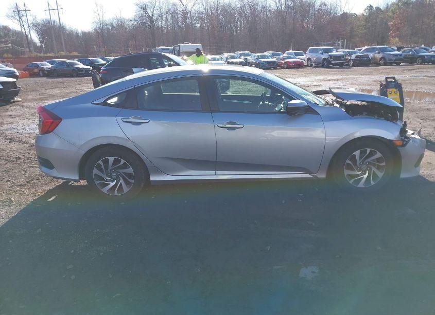 Photo 13 of 2018 Honda Civic EX (VIN 2HGFC2F73JH572065)