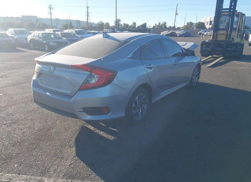 Photo 4 of 2018 Honda Civic EX (VIN 2HGFC2F73JH609048)