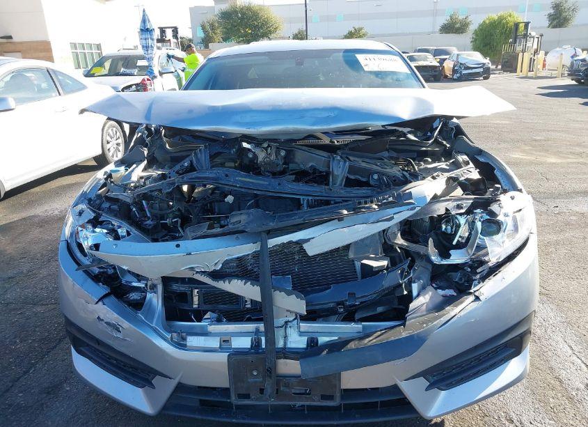 Photo 6 of 2018 Honda Civic EX (VIN 2HGFC2F73JH609048)