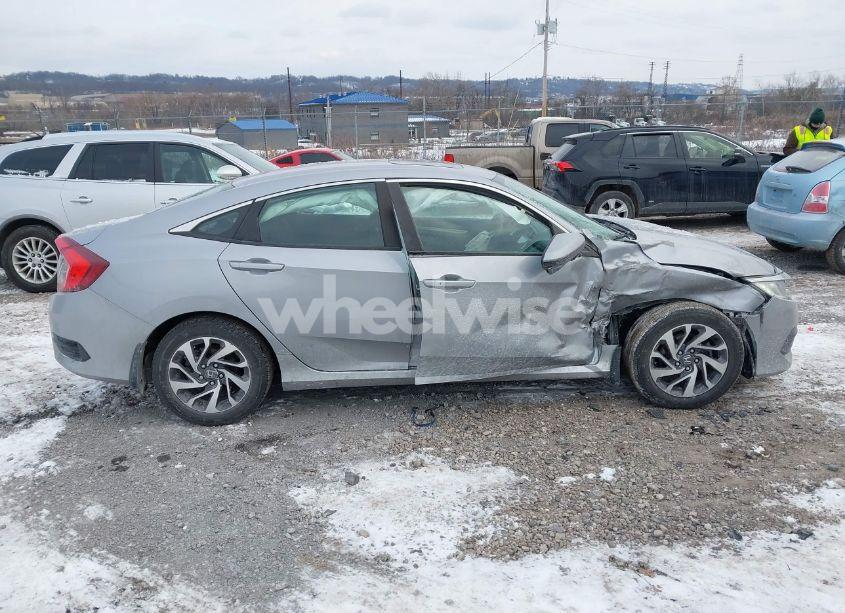 Photo 14 of 2016 Honda Civic EX (VIN 2HGFC2F74GH531632)