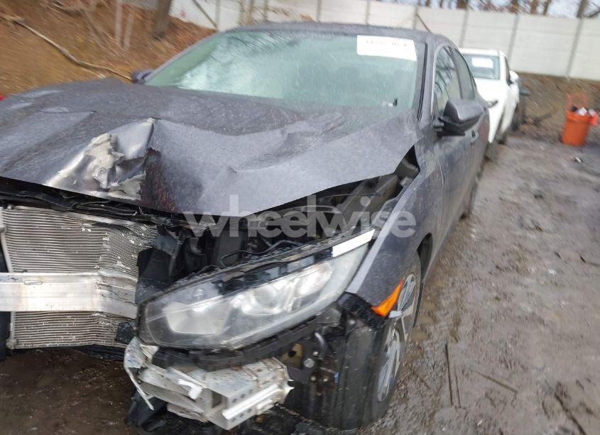 Photo 12 of 2018 Honda Civic EX (VIN 2HGFC2F74JH517205)