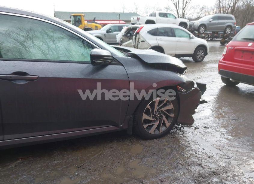 Photo 21 of 2018 Honda Civic EX (VIN 2HGFC2F74JH517205)