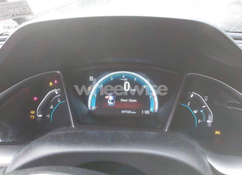 Photo 7 of 2018 Honda Civic EX (VIN 2HGFC2F74JH517205)