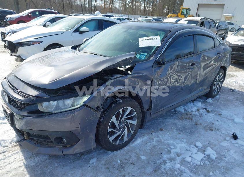 Photo 6 of 2018 Honda Civic EX (VIN 2HGFC2F74JH559969)