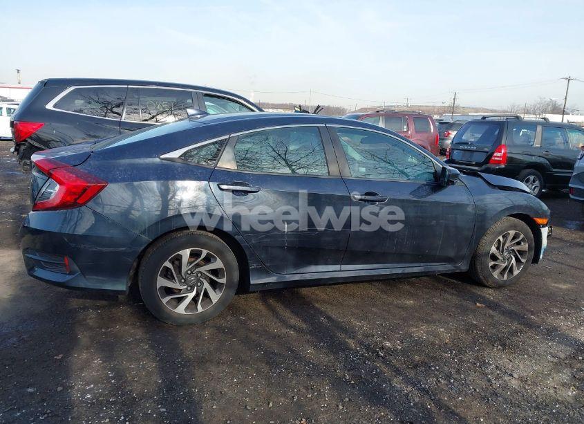 Photo 13 of 2018 Honda Civic EX (VIN 2HGFC2F74JH579283)