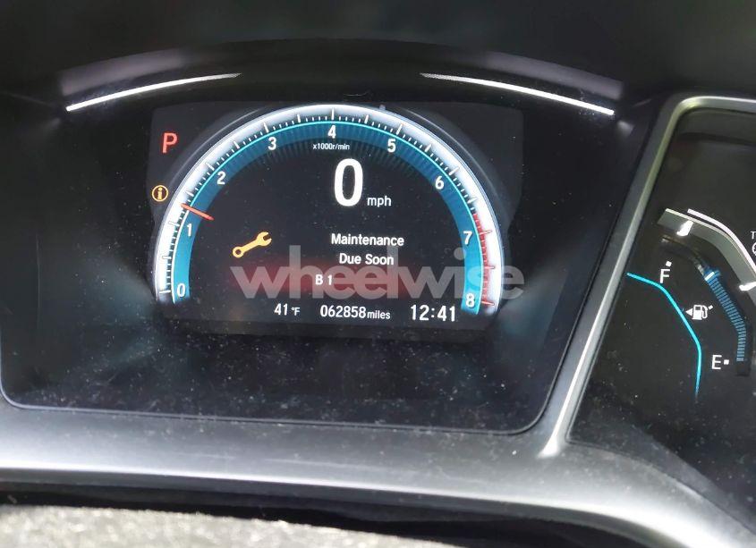 Photo 15 of 2018 Honda Civic EX (VIN 2HGFC2F74JH579283)