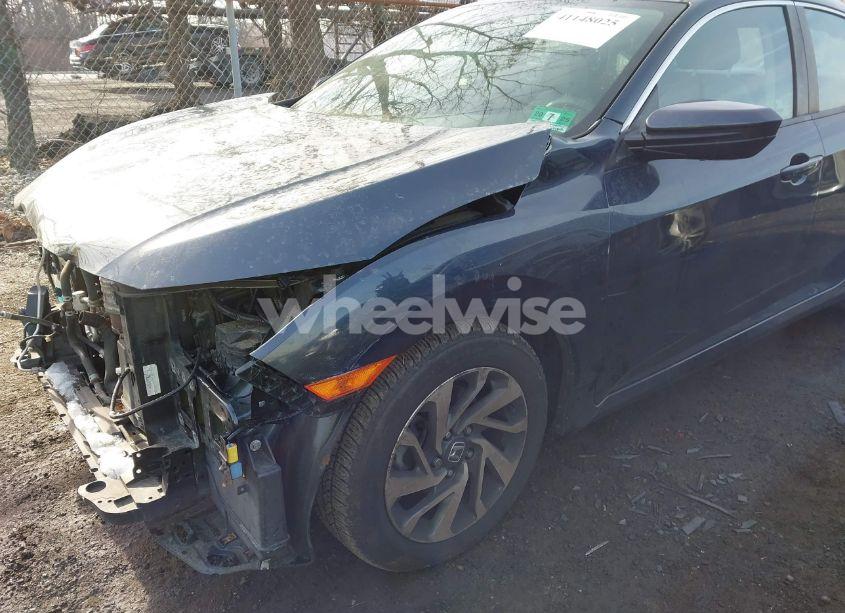 Photo 17 of 2018 Honda Civic EX (VIN 2HGFC2F74JH579283)