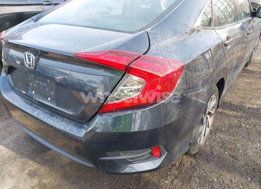 Photo 20 of 2018 Honda Civic EX (VIN 2HGFC2F74JH579283)