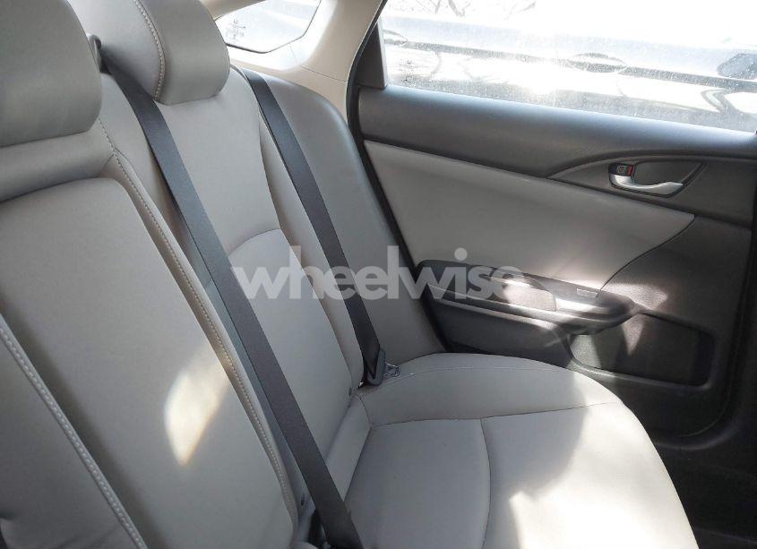 Photo 8 of 2018 Honda Civic EX (VIN 2HGFC2F74JH579283)