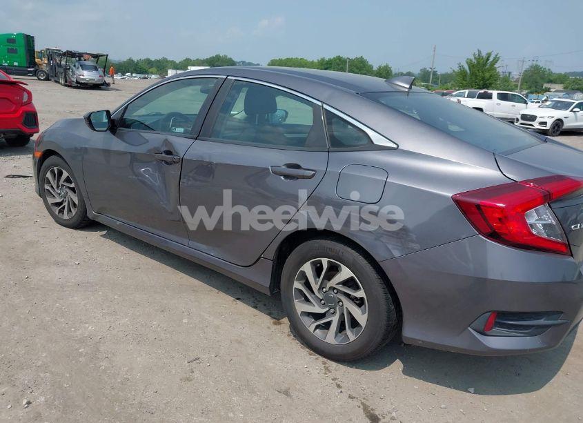 Photo 11 of 2018 Honda Civic EX (VIN 2HGFC2F74JH589988)