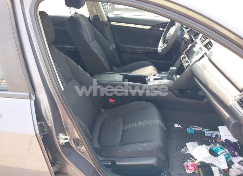 Photo 5 of 2018 Honda Civic EX (VIN 2HGFC2F74JH589988)