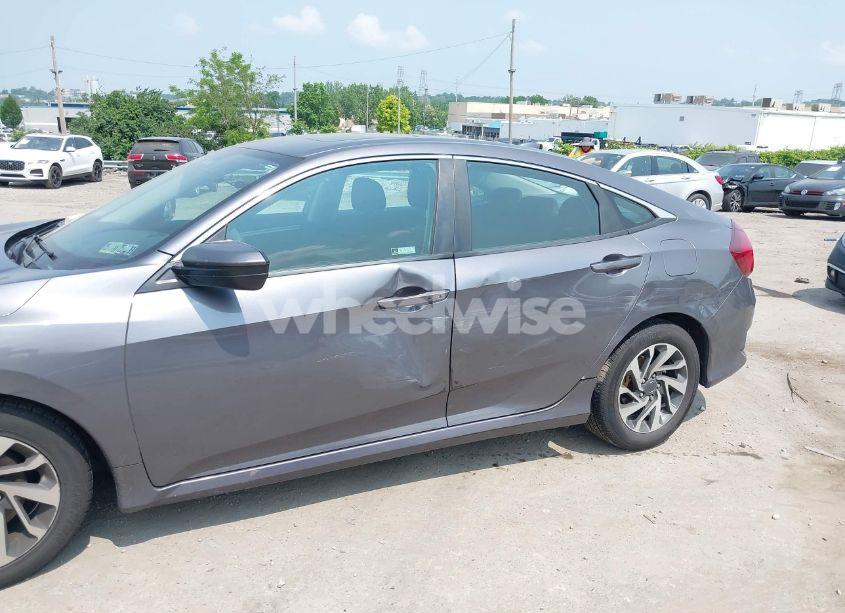 Photo 6 of 2018 Honda Civic EX (VIN 2HGFC2F74JH589988)