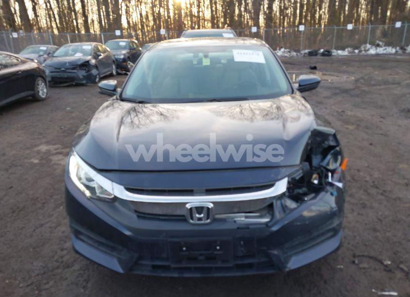 Photo 12 of 2018 Honda Civic EX (VIN 2HGFC2F74JH609723)