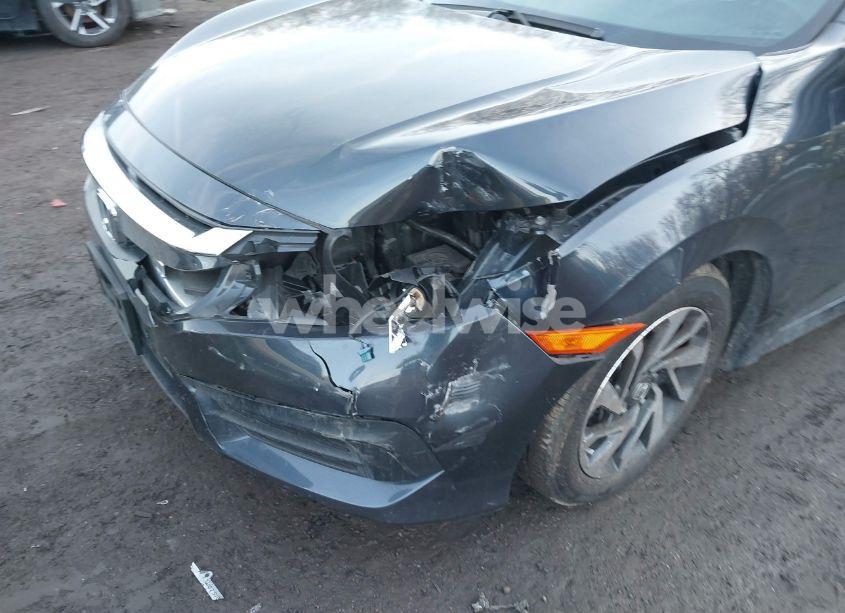 Photo 6 of 2018 Honda Civic EX (VIN 2HGFC2F74JH609723)