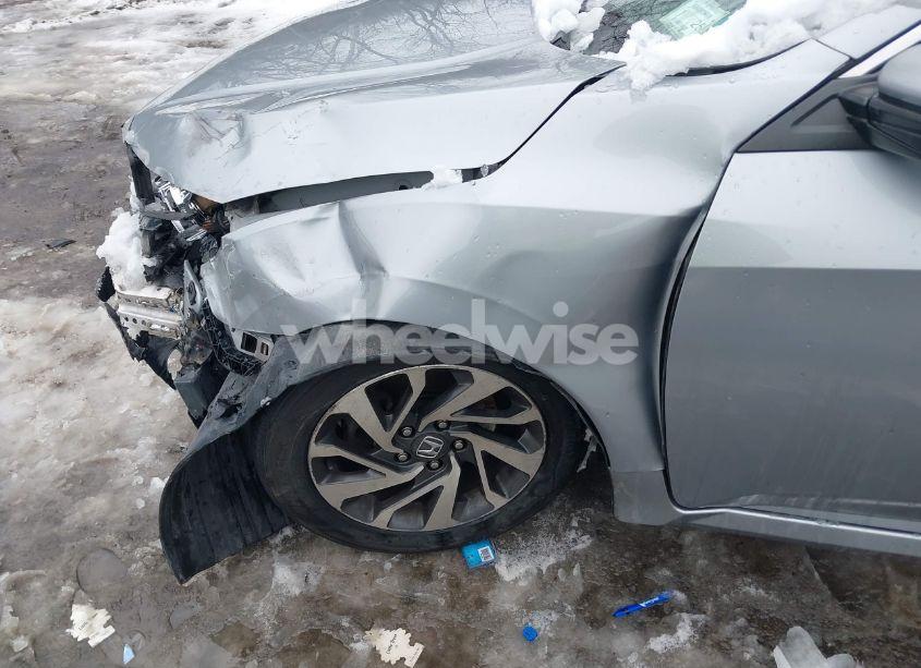 Photo 6 of 2016 Honda Civic EX (VIN 2HGFC2F75GH509896)