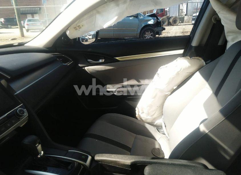 Photo 5 of 2017 Honda Civic EX (VIN 2HGFC2F75HH558307)