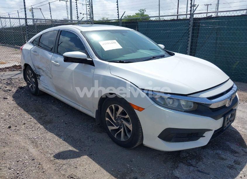 2018 Honda Civic EX (VIN 2HGFC2F75JH504611) main photo