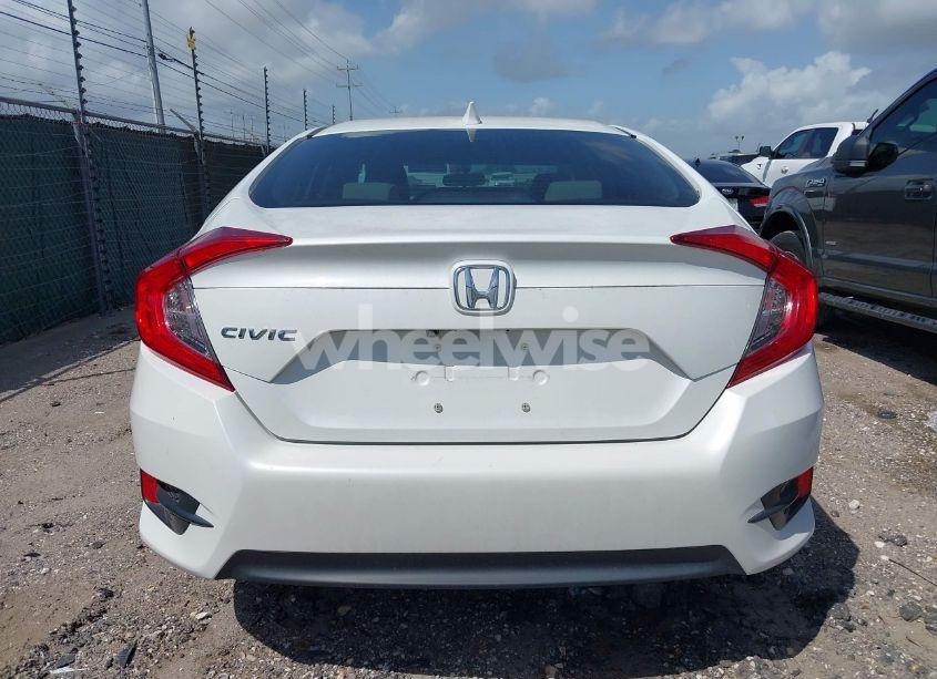 Photo 16 of 2018 Honda Civic EX (VIN 2HGFC2F75JH504611)