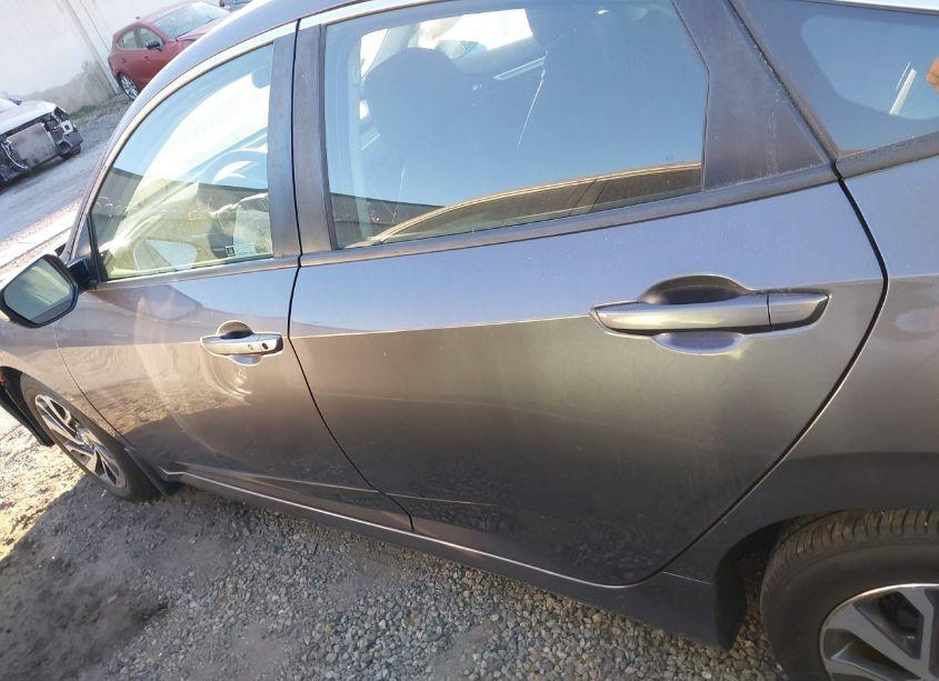 Photo 14 of 2018 Honda Civic EX (VIN 2HGFC2F75JH564498)