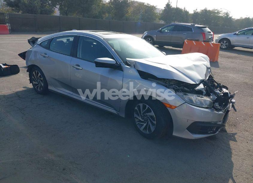 2018 Honda Civic EX (VIN 2HGFC2F75JH573671) main photo