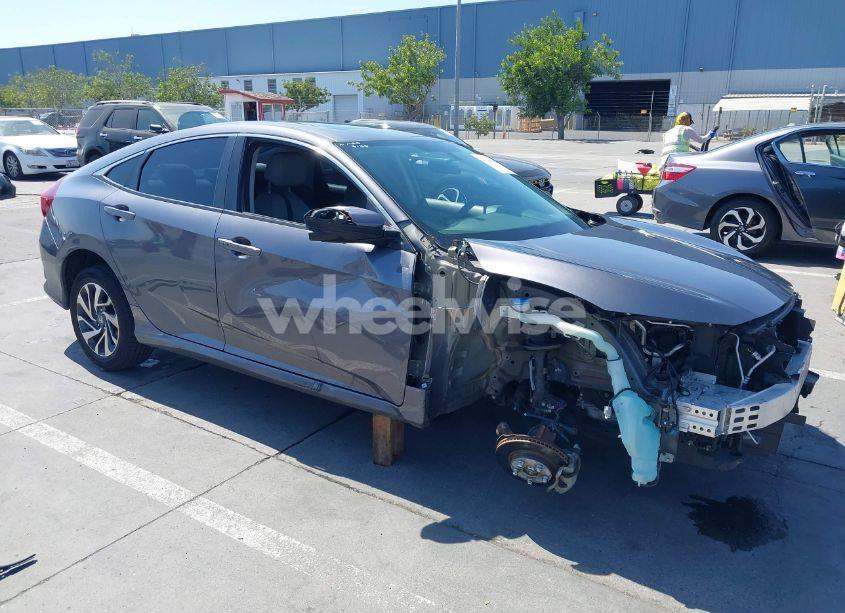 2018 Honda Civic EX (VIN 2HGFC2F75JH599994) main photo