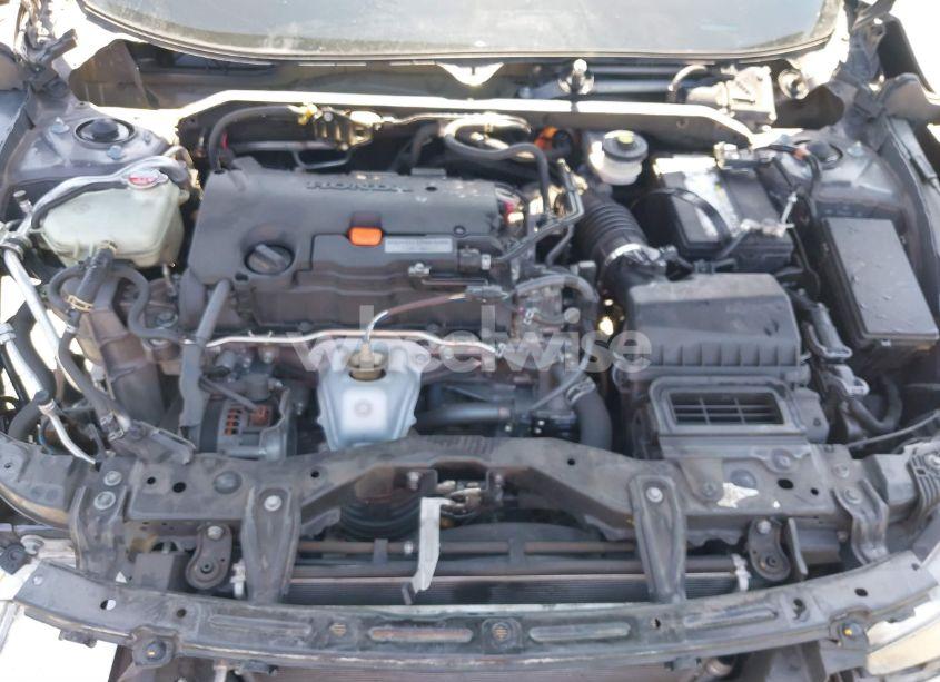 Photo 10 of 2018 Honda Civic EX (VIN 2HGFC2F75JH599994)