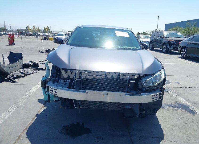 Photo 6 of 2018 Honda Civic EX (VIN 2HGFC2F75JH599994)