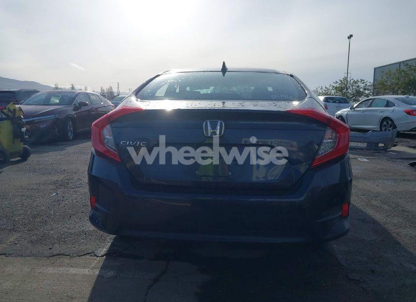 Photo 17 of 2018 Honda Civic EX (VIN 2HGFC2F75JH607317)