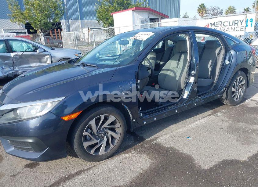 Photo 6 of 2018 Honda Civic EX (VIN 2HGFC2F75JH607317)