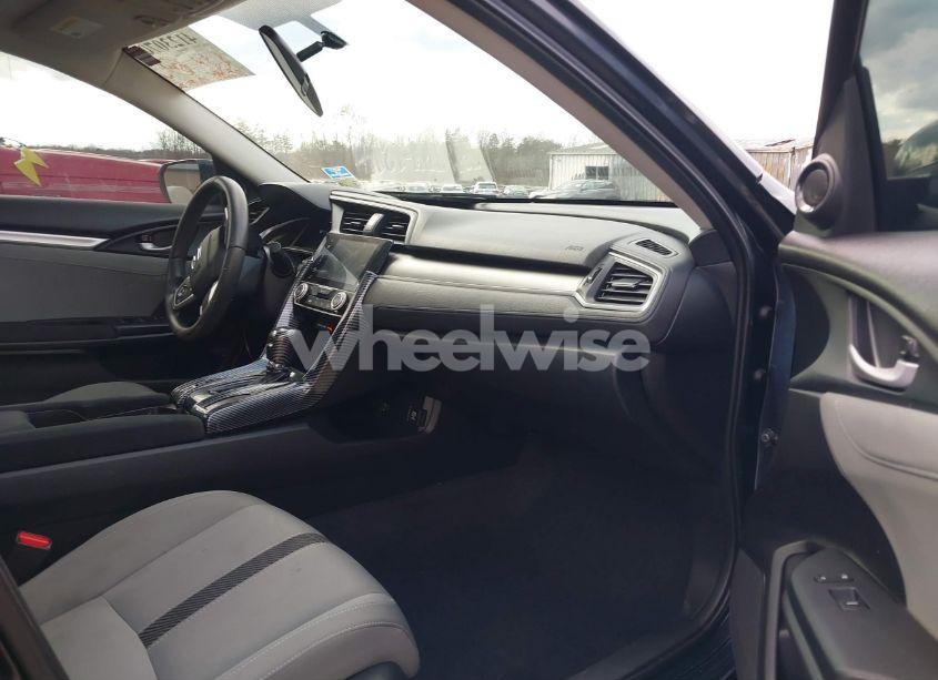 Photo 5 of 2018 Honda Civic EX (VIN 2HGFC2F75JH610590)