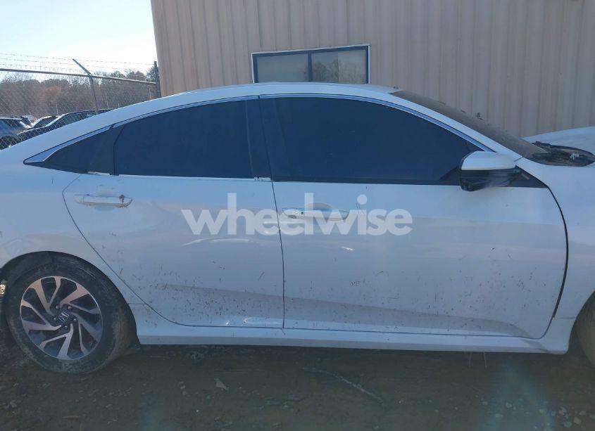 Photo 13 of 2016 Honda Civic EX (VIN 2HGFC2F76GH558928)