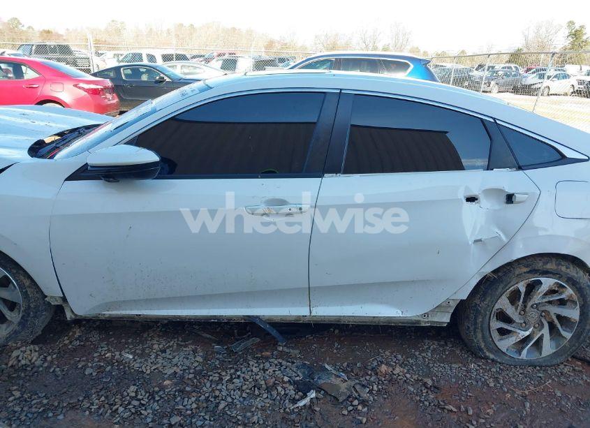 Photo 14 of 2016 Honda Civic EX (VIN 2HGFC2F76GH558928)