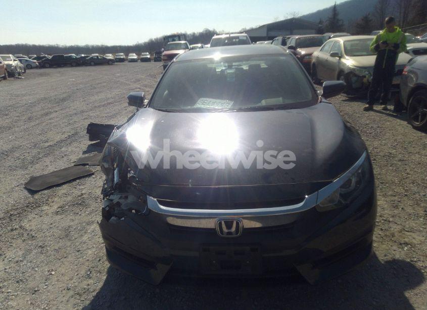 Photo 13 of 2017 Honda Civic EX (VIN 2HGFC2F76HH572118)