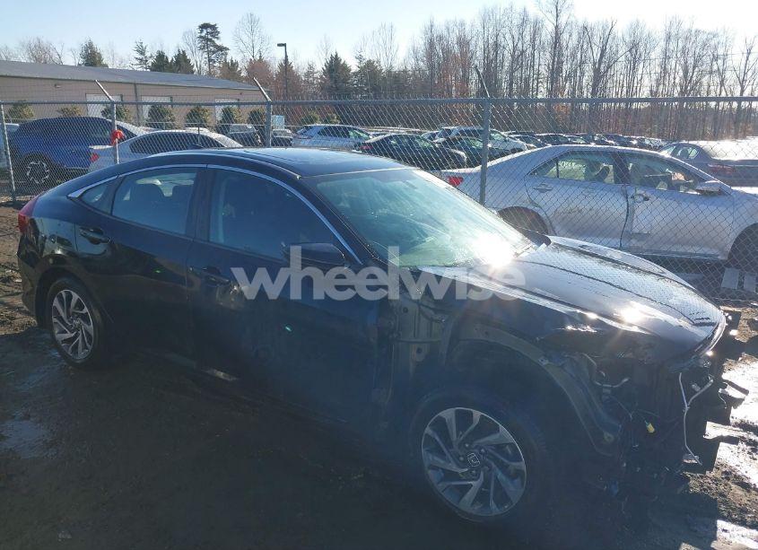 2018 Honda Civic EX (VIN 2HGFC2F76JH510949) main photo