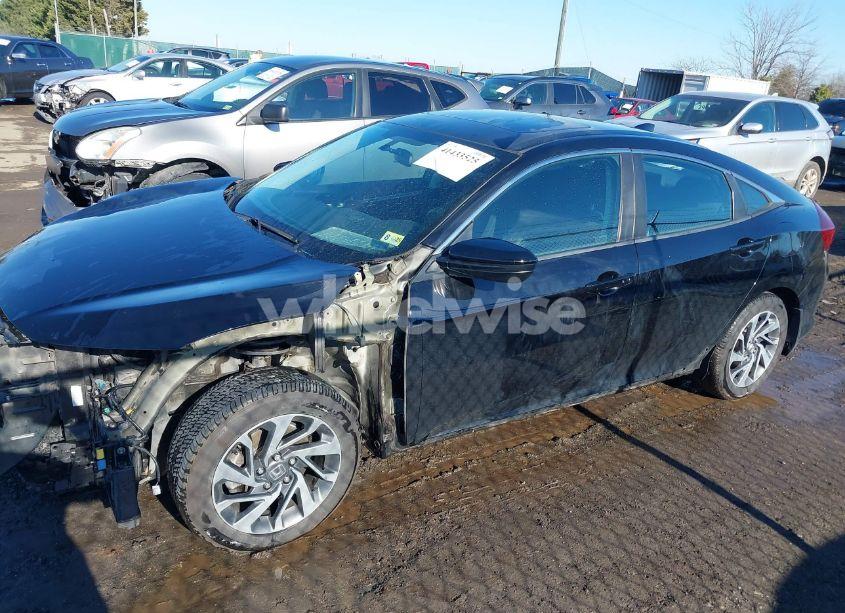 Photo 14 of 2018 Honda Civic EX (VIN 2HGFC2F76JH510949)