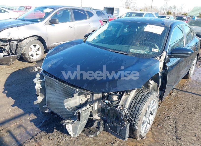 Photo 6 of 2018 Honda Civic EX (VIN 2HGFC2F76JH510949)