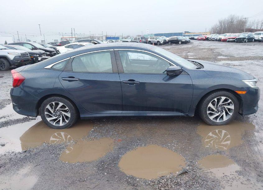 Photo 13 of 2018 Honda Civic EX (VIN 2HGFC2F76JH516055)