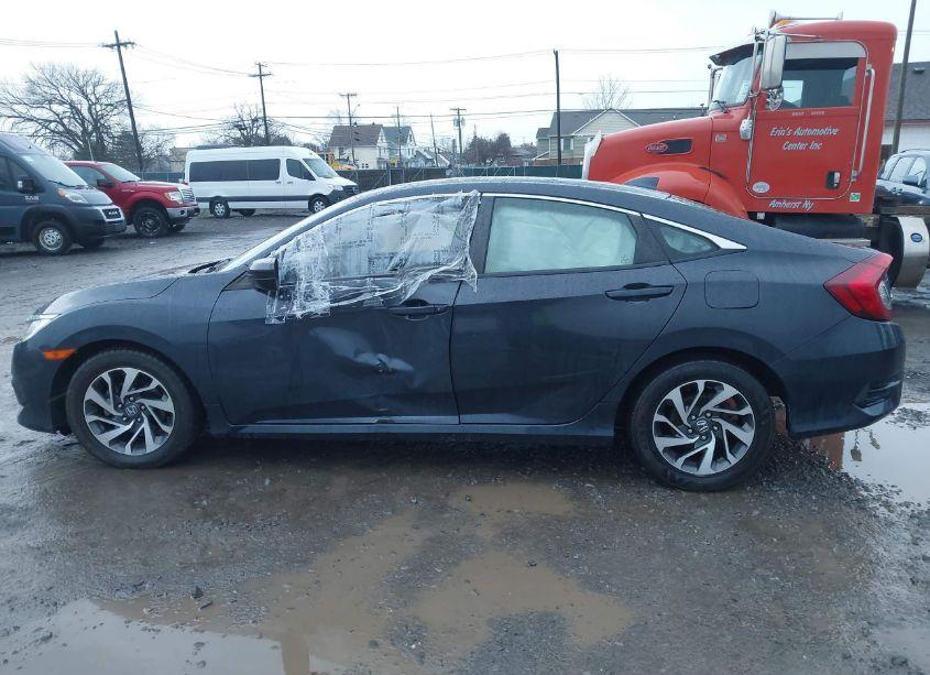 Photo 14 of 2018 Honda Civic EX (VIN 2HGFC2F76JH516055)
