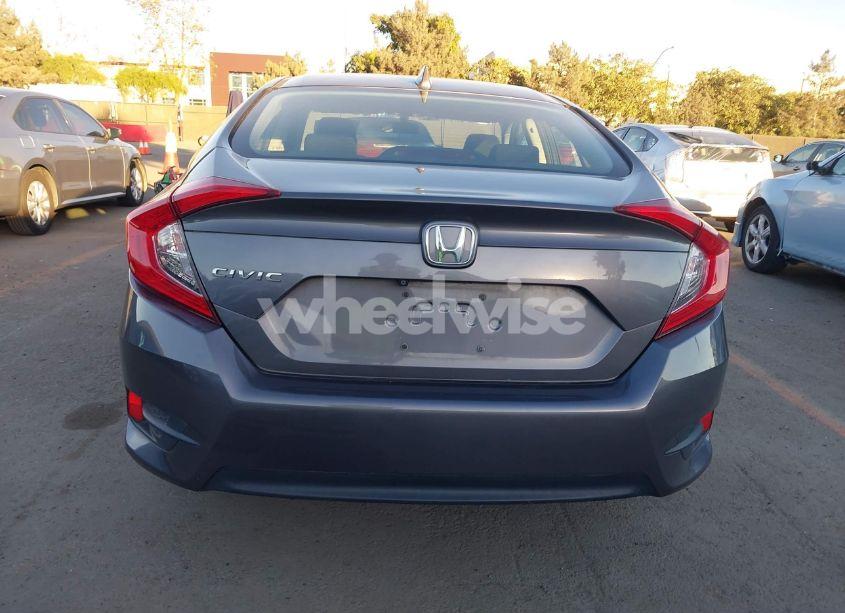 Photo 16 of 2018 Honda Civic EX (VIN 2HGFC2F76JH531767)