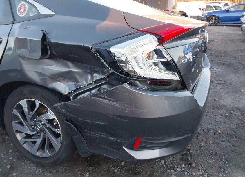 Photo 6 of 2018 Honda Civic EX (VIN 2HGFC2F76JH533910)