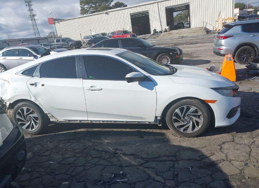 Photo 13 of 2018 Honda Civic EX (VIN 2HGFC2F76JH539819)