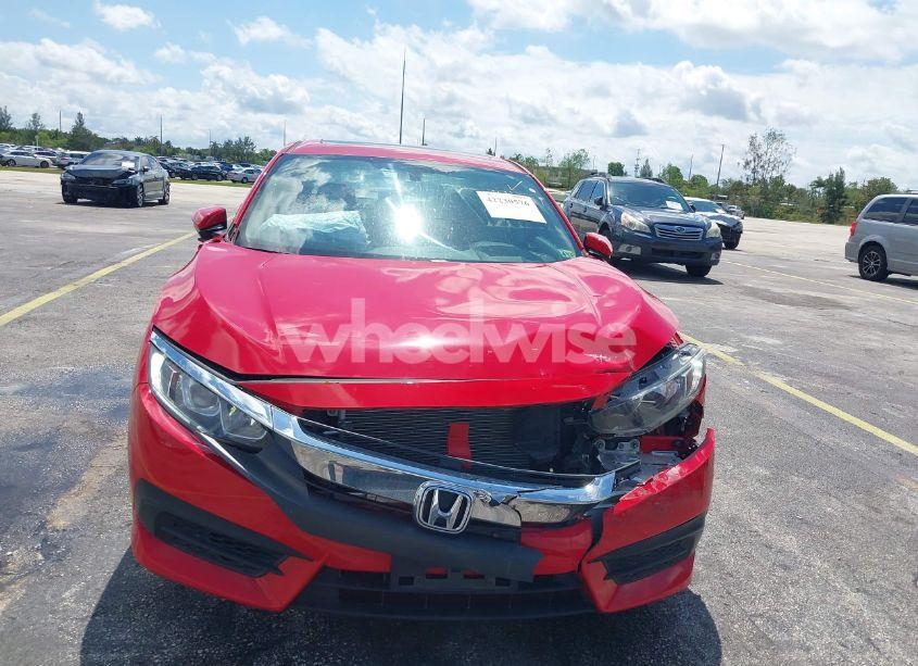 Photo 12 of 2018 Honda Civic EX (VIN 2HGFC2F76JH553977)