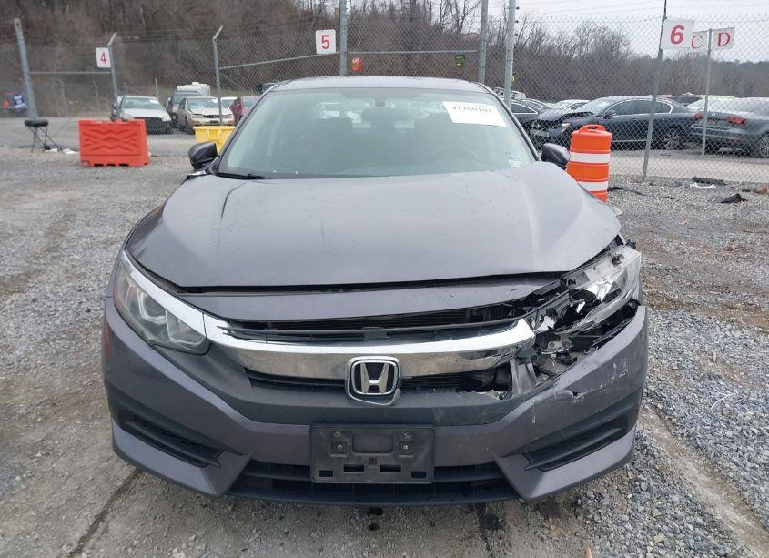 Photo 12 of 2018 Honda Civic EX (VIN 2HGFC2F76JH593136)