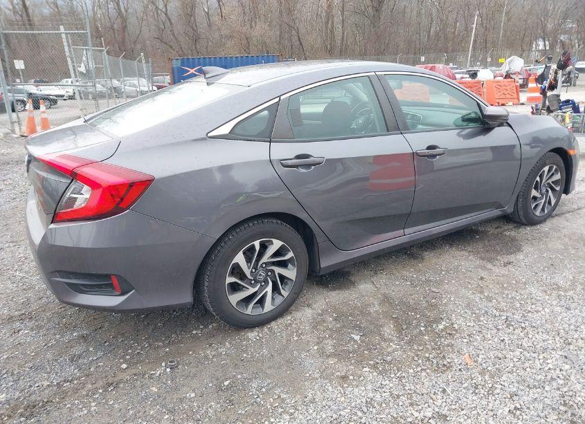 Photo 4 of 2018 Honda Civic EX (VIN 2HGFC2F76JH593136)