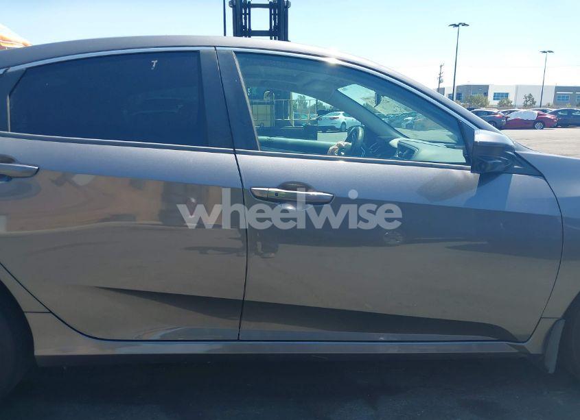 Photo 13 of 2018 Honda Civic EX (VIN 2HGFC2F76JH600117)