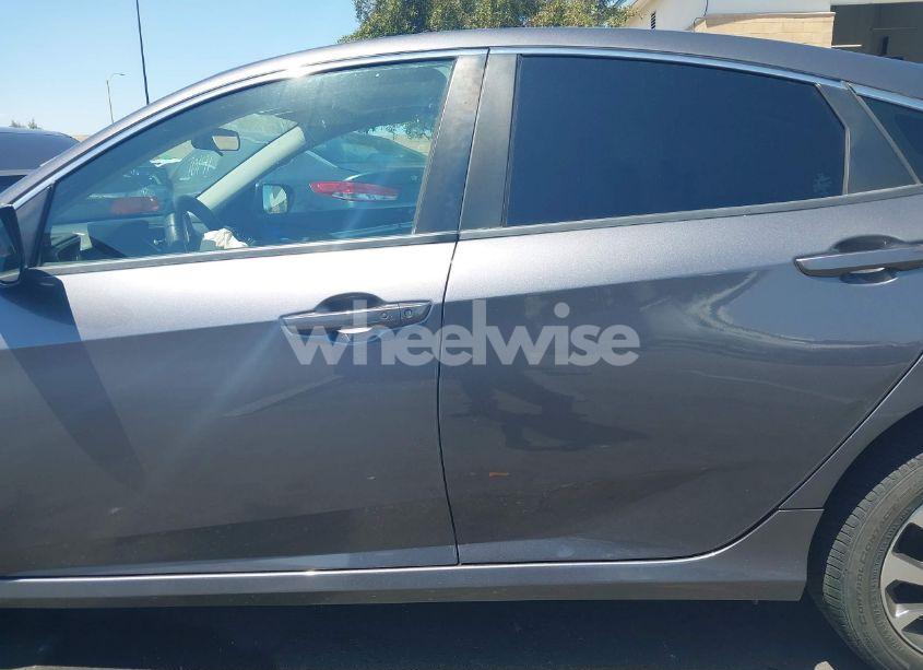 Photo 14 of 2018 Honda Civic EX (VIN 2HGFC2F76JH600117)