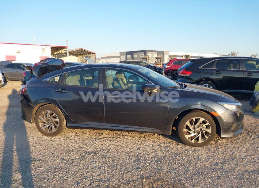 Photo 13 of 2018 Honda Civic EX (VIN 2HGFC2F76JH603101)
