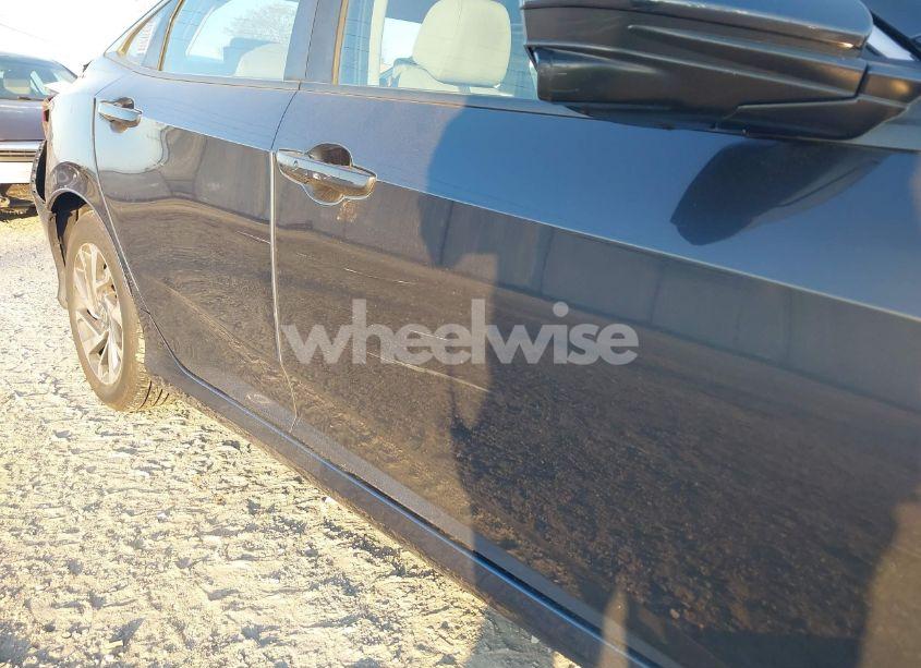 Photo 20 of 2018 Honda Civic EX (VIN 2HGFC2F76JH603101)