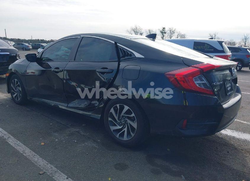 Photo 6 of 2018 Honda Civic EX (VIN 2HGFC2F76JH604183)
